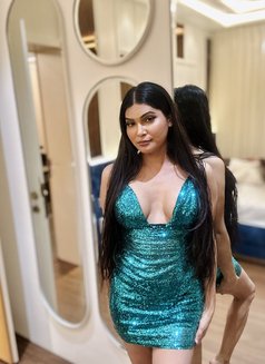 Niharikaa - Transsexual escort in Mumbai Photo 8 of 9