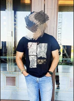 Nik - Male escort in Abu Dhabi Photo 2 of 3