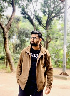 Nik Khan - Male escort in Dhaka Photo 6 of 7