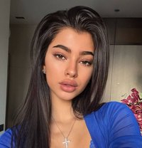 Paula - escort in Tokyo