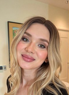 Nika 🇺🇦Full functional Big dick - Transsexual escort in Dubai Photo 8 of 9