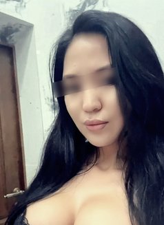 Nika Party Girl Drinking Huge Boobs 38E - puta in Kuala Lumpur Photo 7 of 23