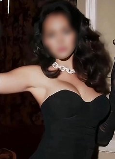 Nika Party Girl Drinking Huge Boobs 38E - puta in Kuala Lumpur Photo 6 of 23