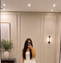 Nika - puta in Dubai