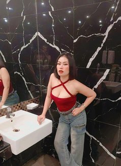 Niken - escort in Bali Photo 5 of 7