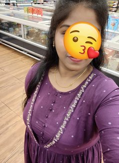 Nikhi - escort in Dubai Photo 4 of 8