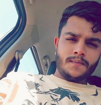 Nikhil Boricha - Acompañantes masculino in Rajkot
