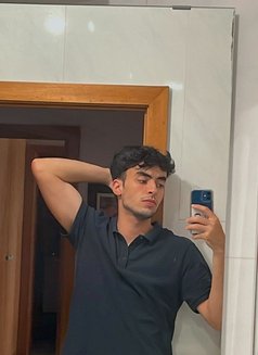 Nikhil - Male escort in Gurgaon Photo 5 of 6