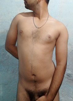 Nikhil For Male and Female - Acompañantes masculino in New Delhi Photo 2 of 5