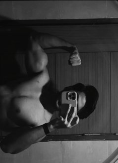 Nikhil - Male escort in New Delhi Photo 1 of 4