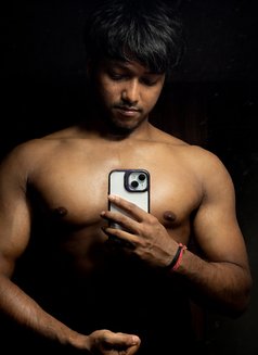 Nikhil Rana - Male escort in Mumbai Photo 6 of 7