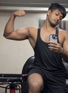 Nikhil Rana - Male escort in Mumbai Photo 2 of 7