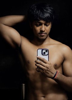 Nikhil Rana - Male escort in Mumbai Photo 3 of 7