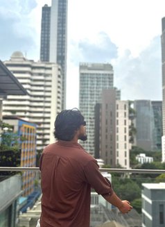 Nikhil S - Acompañantes masculino in Kathmandu Photo 1 of 2