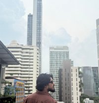 Nikhil S - Acompañantes masculino in Kathmandu