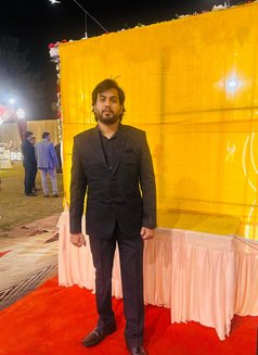 Nikhil Sharma - Acompañantes masculino in Lucknow Photo 4 of 4