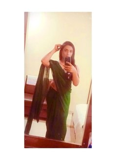Niki Gupta - Transsexual escort in Bangalore Photo 3 of 30