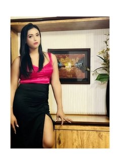 Niki Gupta - Transsexual escort in Kolkata Photo 7 of 30