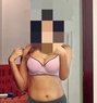 Slim, Cute, Fresh Yashodha - puta in Colombo Photo 1 of 7
