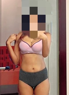 Slim, Cute, Fresh Lochana - escort in Colombo Photo 1 of 7