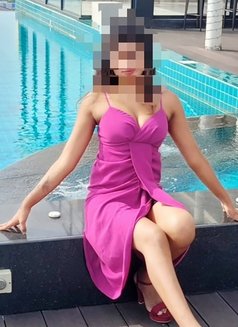 Slim, Cute, Fresh Lochana - escort in Colombo Photo 7 of 7