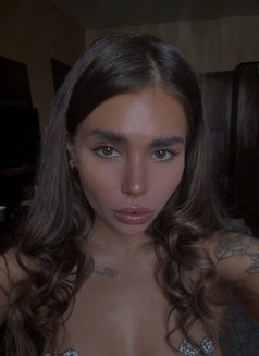 Niki - escort in Hong Kong Photo 4 of 5