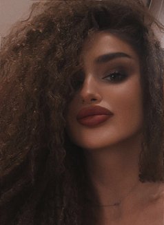 Niki - escort in Riyadh Photo 1 of 9