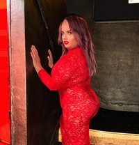 Niki Sex Süchtig - puta in Lucerne Photo 1 of 4