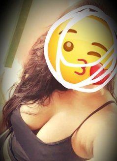 Niki tamil girl colombo 5 - escort in Colombo Photo 9 of 12