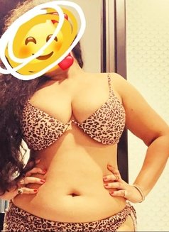 Niki tamil girl colombo 5 - escort in Colombo Photo 10 of 12