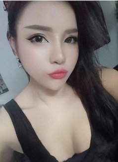 Nikinarine - Transsexual escort in Bangkok Photo 2 of 8