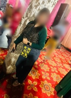 Kavya an independent - escort in New Delhi Photo 2 of 2