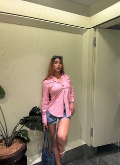 Nikita beautiful and elegant - Transsexual escort in Bali Photo 11 of 13