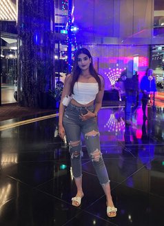 Nikita - puta in Dubai Photo 2 of 2