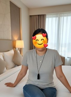 Nikita - escort in Mumbai Photo 2 of 7