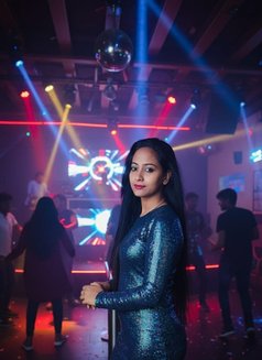 Nikita - puta in Chennai Photo 2 of 2