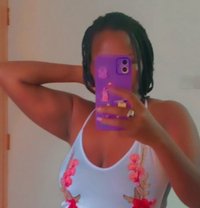 I offer Raw sex, Anal outcalls only - puta in Nairobi