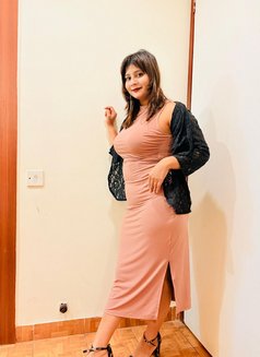 Nikita Rathore - puta in Kolkata Photo 4 of 6