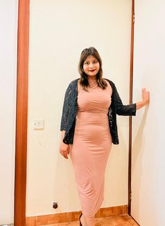 Nikita Rathore - puta in Kolkata Photo 6 of 6