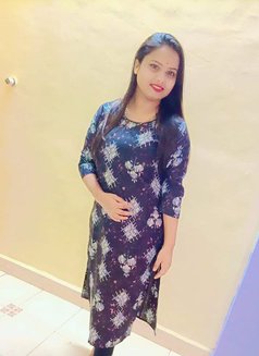 Nikita Sharma - escort in Pune Photo 3 of 13