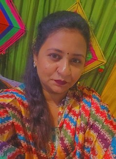 Nikita Sharma - escort in Pune Photo 5 of 13