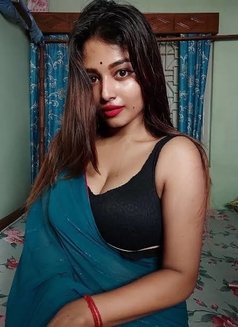 Nikita Singh - escort in Navi Mumbai Photo 1 of 4