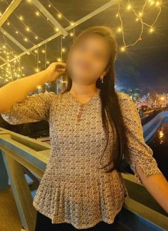 Nikita Singh - escort in New Delhi Photo 3 of 5