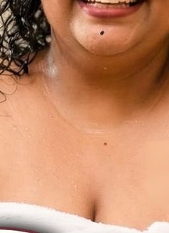 Nikix - escort in Colombo Photo 14 of 14