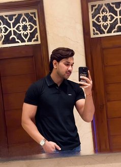 Nikk - Acompañantes masculino in New Delhi Photo 8 of 10