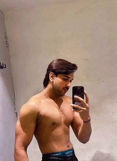 Nikk - Acompañantes masculino in New Delhi Photo 9 of 10