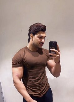 Nikk - Acompañantes masculino in New Delhi Photo 10 of 10