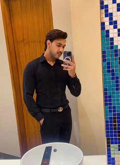 Nikk - Male escort in New Delhi Photo 15 of 15