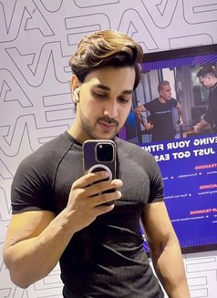 Nikk - Acompañantes masculino in New Delhi Photo 10 of 10