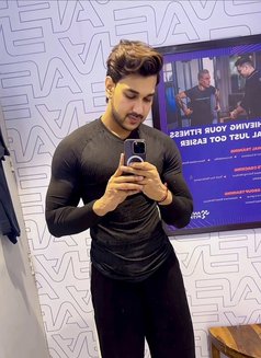 Nikk - Male escort in New Delhi Photo 7 of 7